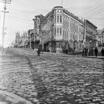 View northwest on Columbus (then Montgomery Avenue). At center, the California Hotel, at 1001-1017 Kearny/200-214 Montgomery Avenue, built in 1874. OpenSFHistory / wnp26.351.jpg. <span>© SFOpenHistory </span>