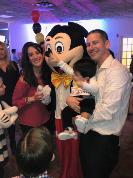 Mickey arrives!