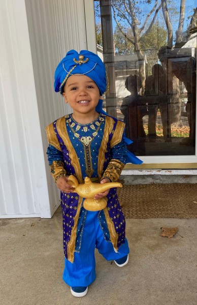 I'm a genie for Halloween!