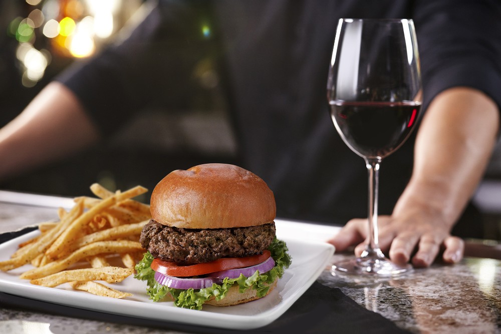 Sommelière dá dicas sobre a harmonização de vinhos com lanches