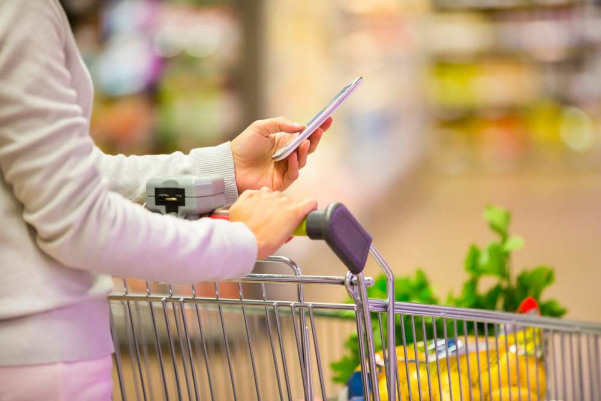 Saiba como fazer a sua lista de compras e garantir praticidade