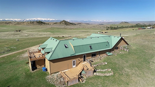 193 Upper Hawk Valley Road,  Columbus, MT 59019