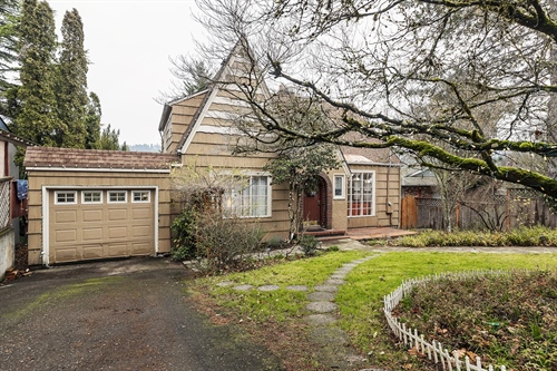 4637 SW Martha St,  Portland, OR 97221