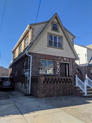 419 Beach 134 Street,  Belle Harbor, NY 11694