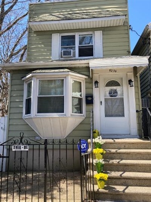 82-74 89th street,  Glendale, NY 11385