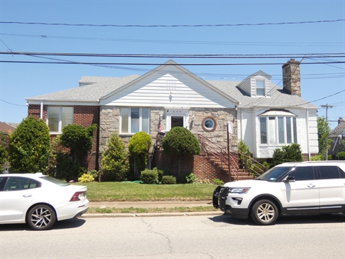 404 Beach 132 Street,  Belle Harbor, NY 11694