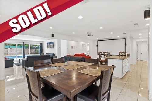 1830 South Bayless Street,  Anaheim, CA