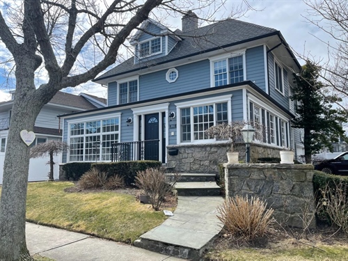 461 Beach 141 Street,  Belle Harbor, NY 11694