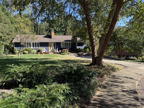 104 Wilson Ct,  Charlottesville, VA 22901