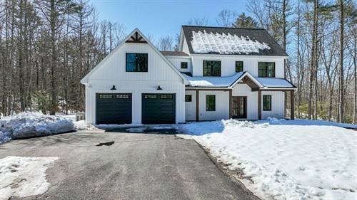 11 Dory Drive,  York, ME 03909