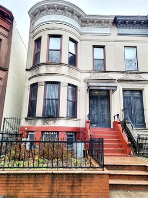 1098 Carroll Street,  Brooklyn, NY 11225