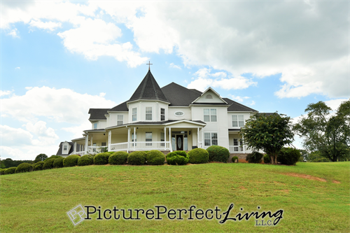 10674 Wall Triana Highway,  Toney, AL 35773