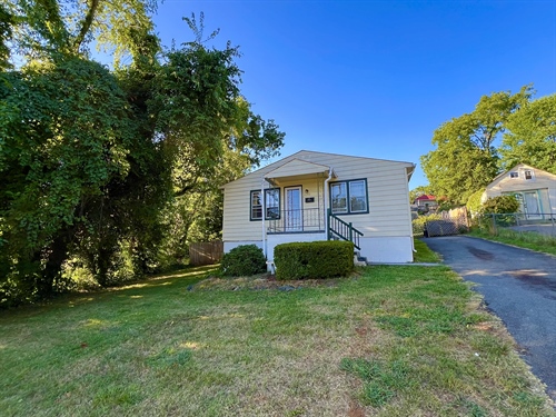 1001 Altavista Ave,  Charlottesville, VA 22902