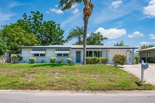 3801 Helene St,  Sarasota, FL 34233