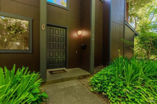 376 Los Alamos Rd,  Santa Rosa, CA 95409