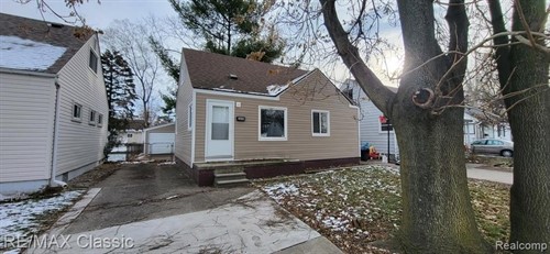 26620 Lorenz St,  Madison Heights, MI 48071