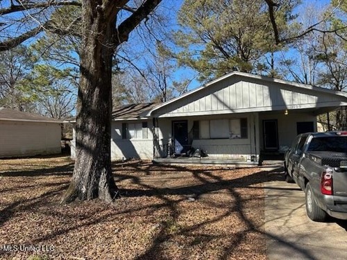 1052 Cooper Rd,  Jackson, MS 39212