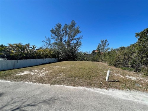 6324 Laguna Dr,  Longboat Key, FL 34228