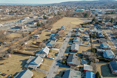 1137 W Jubilee Street,  Emmaus, PA 18049