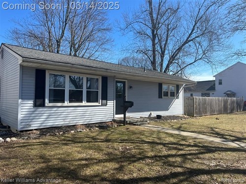 433 Fulton St,  Williamston, MI 48895