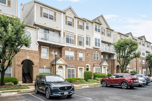 1735 Braddock Pl #301,  Alexandria, VA 22302