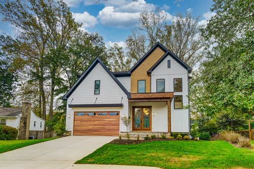 913 Symphony Circle SW,  Vienna, VA 22180