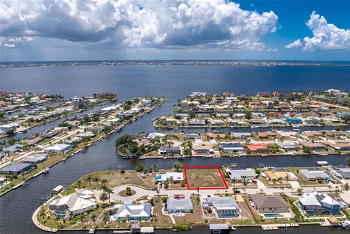 275 Stebbins Ter SE,  Port Charlotte, FL 33952