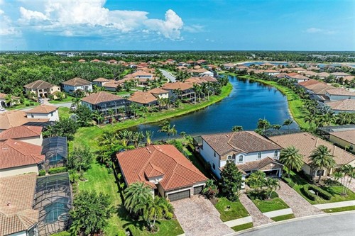 5511 Foxfire Run,  Lakewood Ranch, FL 34211