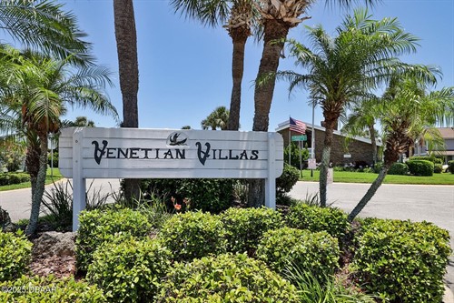 112 Lagoon Ct,  New Smyrna Beach, FL 32169