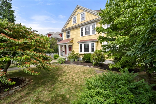 7 Pine Street,  Belmont, MA 02478