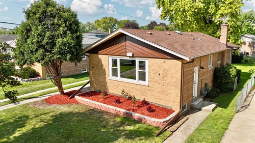 10012 S 52nd Ave,  Oak Lawn, IL 60453