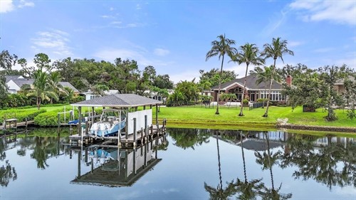 6012 Shore Acres Dr,  Bradenton, FL 34209