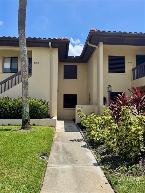 5216 Lake Village Dr # 71,  Sarasota, FL 34235