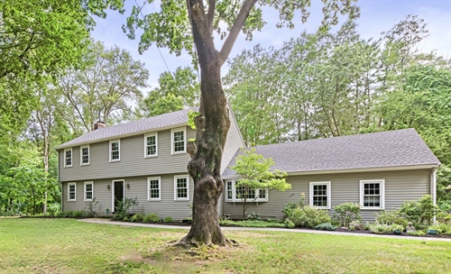 2 Surrey Lane,  Sherborn, MA 01770
