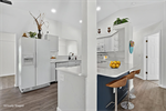 14-web-or-mls-P1795722 - Kitchen - Standard - 1