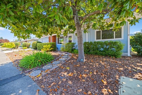 7016 Oak Leaf Dr,  Santa Rosa, CA 95409