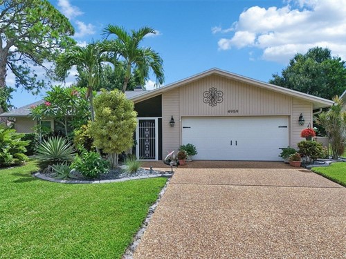 4959 Southern Wood Dr,  Sarasota, FL 34241