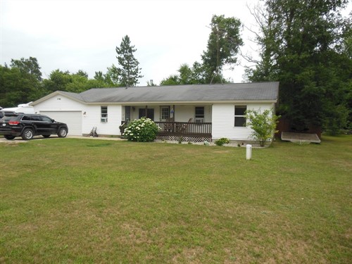 5050 Navajo Trl,  Harrison, MI 48625