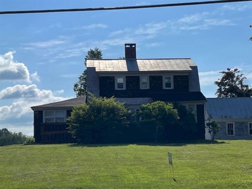579 Main St,  Jackman, ME 04945