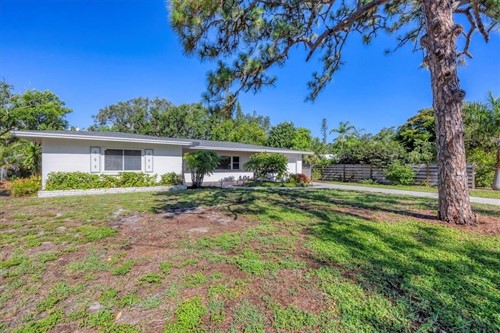 5201 Stevens Dr,  Sarasota, FL 34234