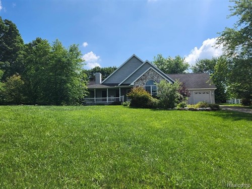 80442 Woodridge Ln,  Bruce Township, MI 48065