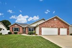 121 Northwoods Dr,  Troy, IL 62294