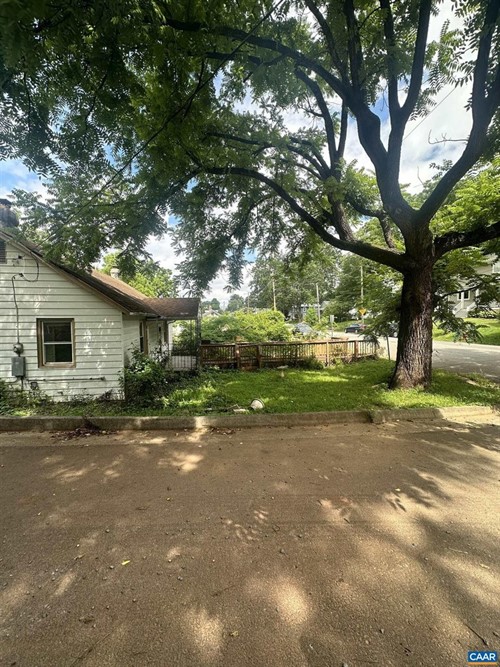 924 Bolling Ave,  Charlottesville, VA 22902