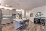 2555 Hampton 10304 28