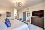 2555 Hampton 10304 37