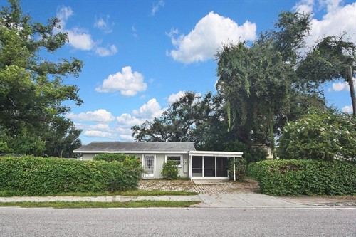 2306 9th St E,  Bradenton, FL 34208