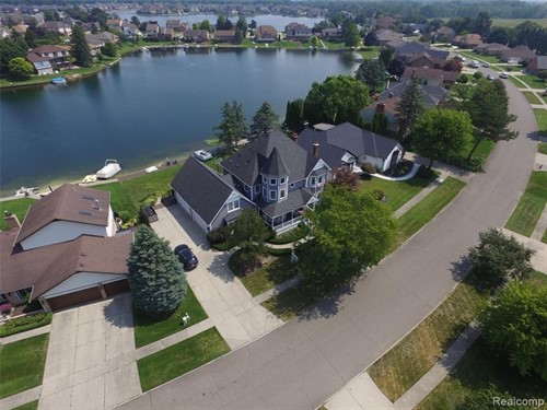 51244 Forster Ln,  Shelby Township, MI 48316