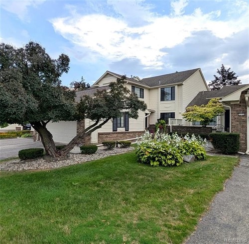 7173 Creeks Xing,  West Bloomfield Township, MI 48322