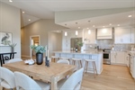 3.2 Dining into kitchen 
