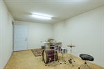 7.6 Bonus room off garage62